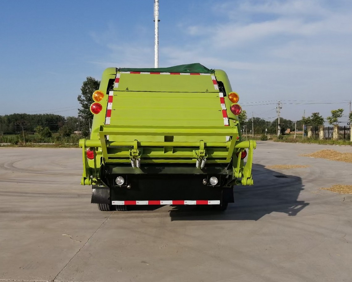 8吨东风凯普特纯电动压缩垃圾车