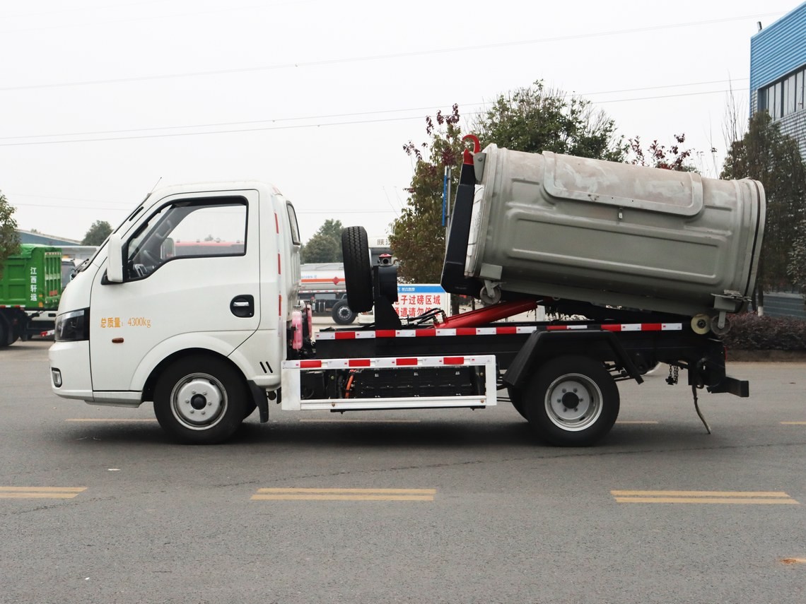 比亚迪T4纯电动勾臂垃圾车