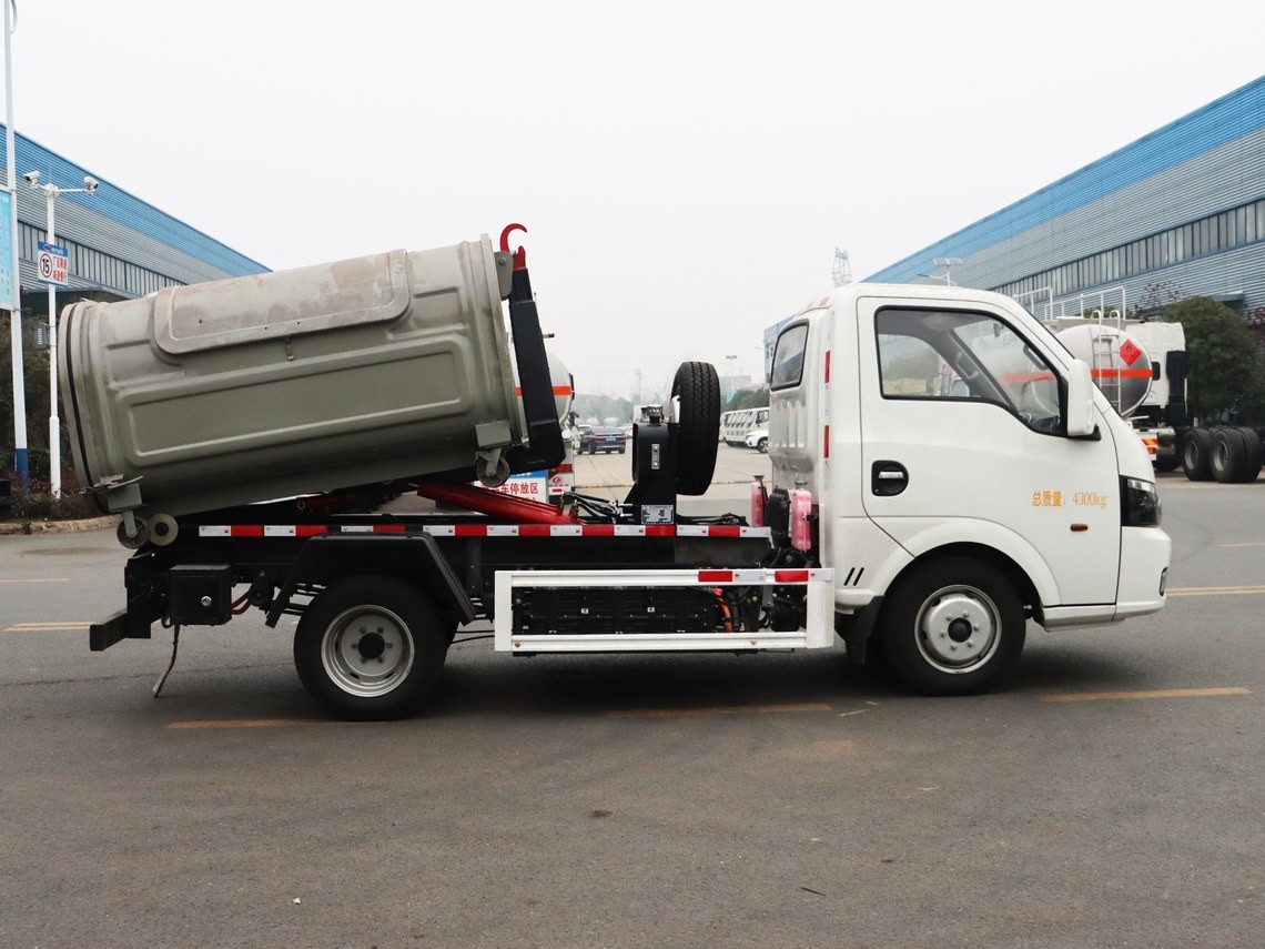 比亚迪T4纯电动勾臂垃圾车