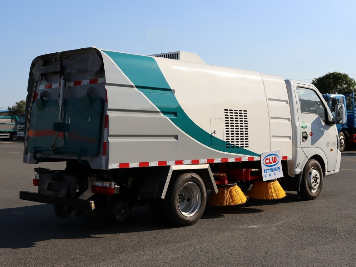 东风途逸纯电动扫路车