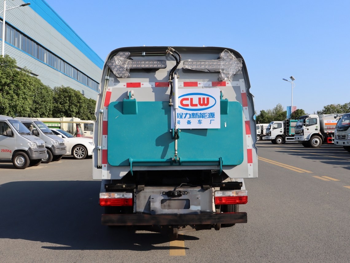 东风途逸纯电动扫路车