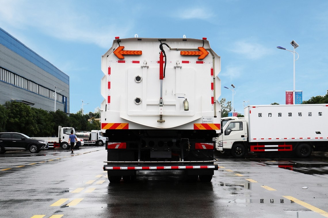 比亚迪T8纯电动洗扫车