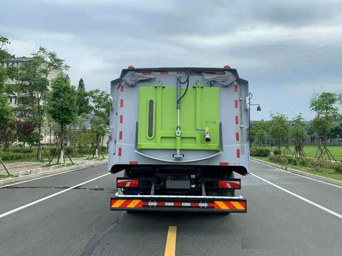 比亚迪T8纯电动洗扫车