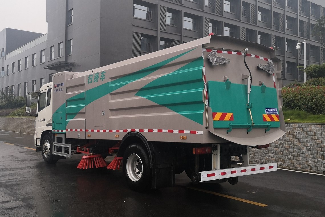 东风天锦纯电动扫路车
