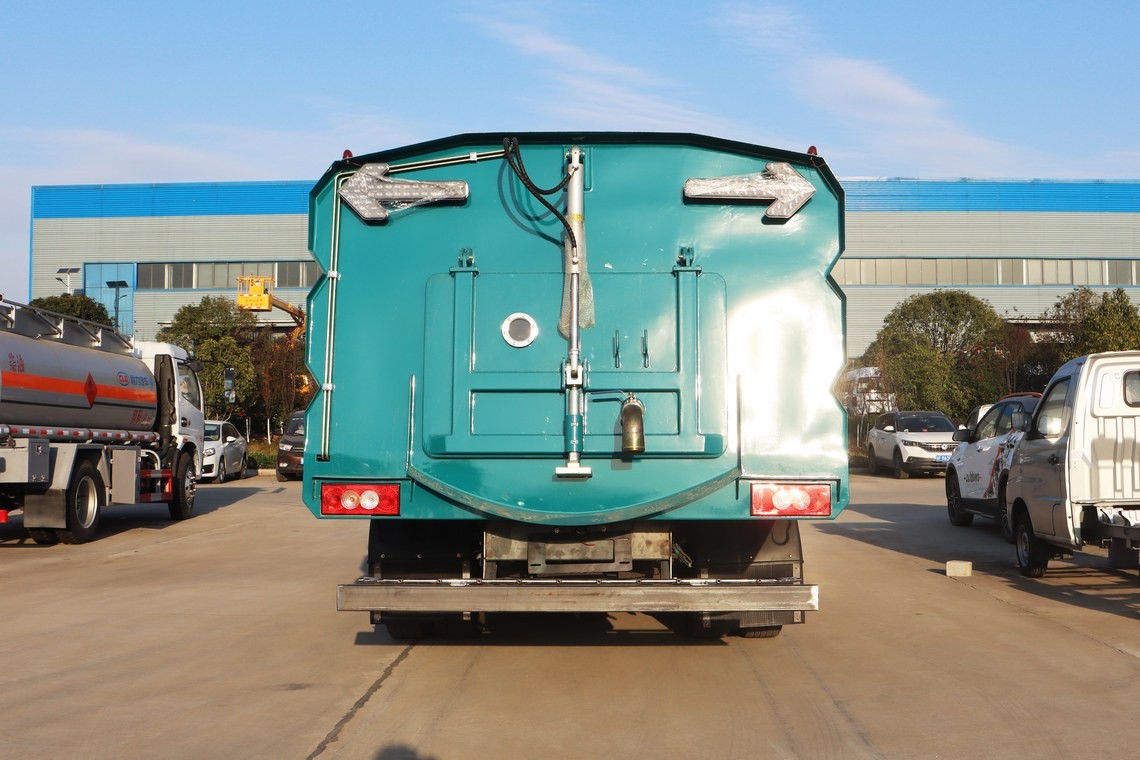 福田欧马可纯电动洗扫车