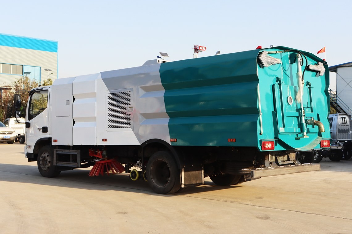 福田欧马可纯电动洗扫车