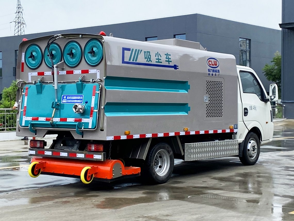 东风华神3.5方纯电动吸尘车
