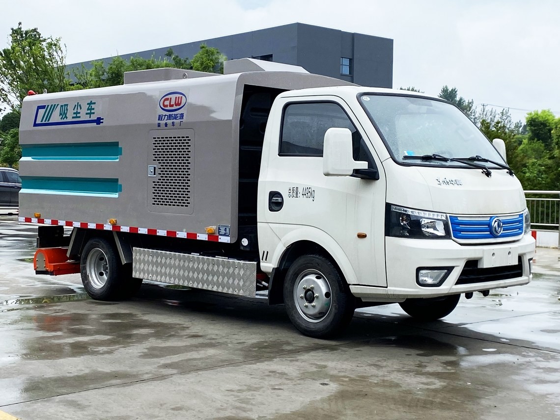 东风华神3.5方纯电动吸尘车