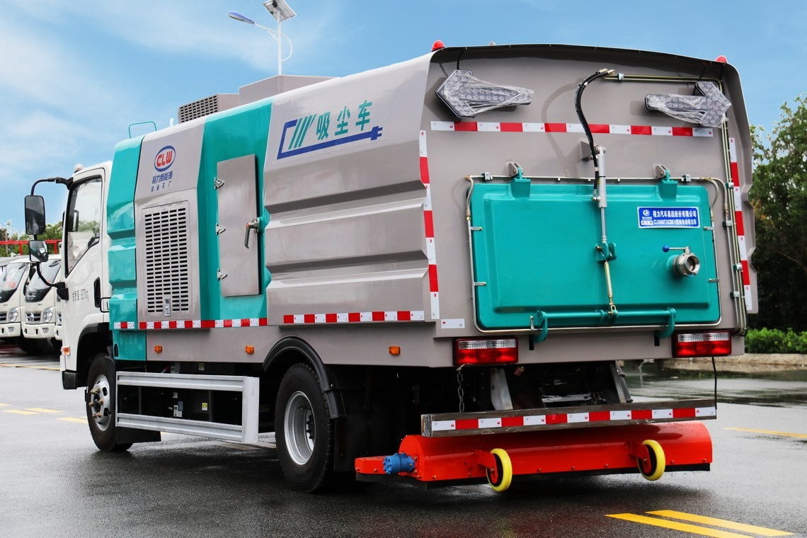 东风华神5.5方纯电动吸尘车