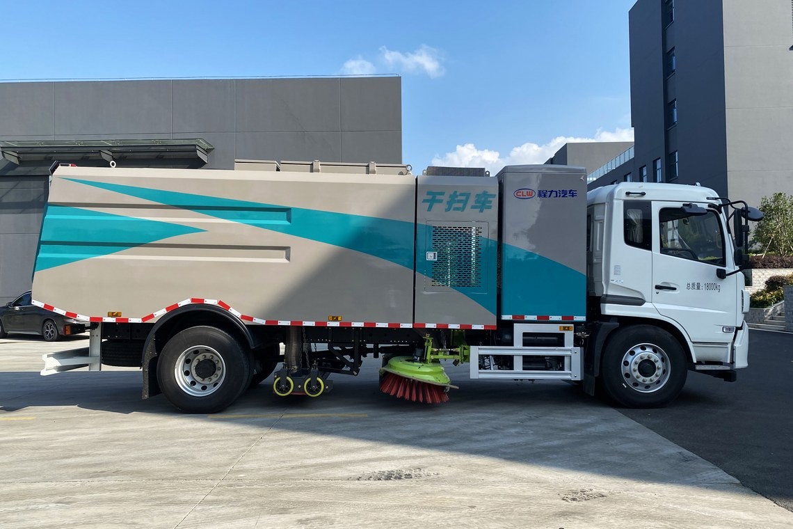 东风天锦纯电动干扫吸尘车