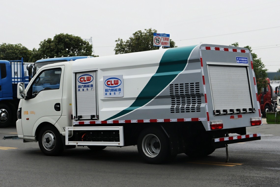 比亚迪T4纯电动路面清洗车