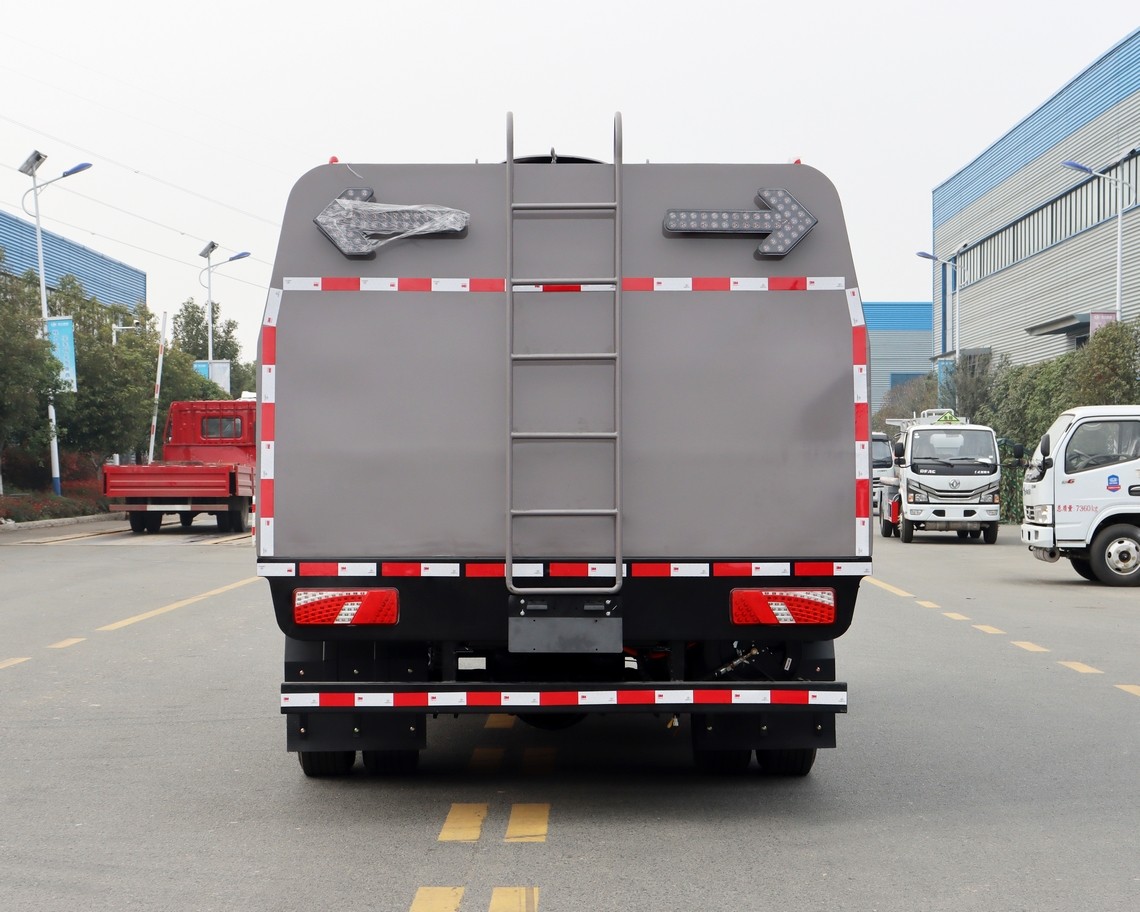 比亚迪T7纯电动护栏清洗车