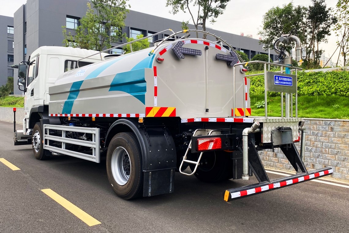 比亚迪T8纯电动路面清洗车