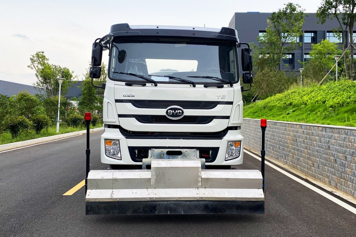 比亚迪T8纯电动路面清洗车