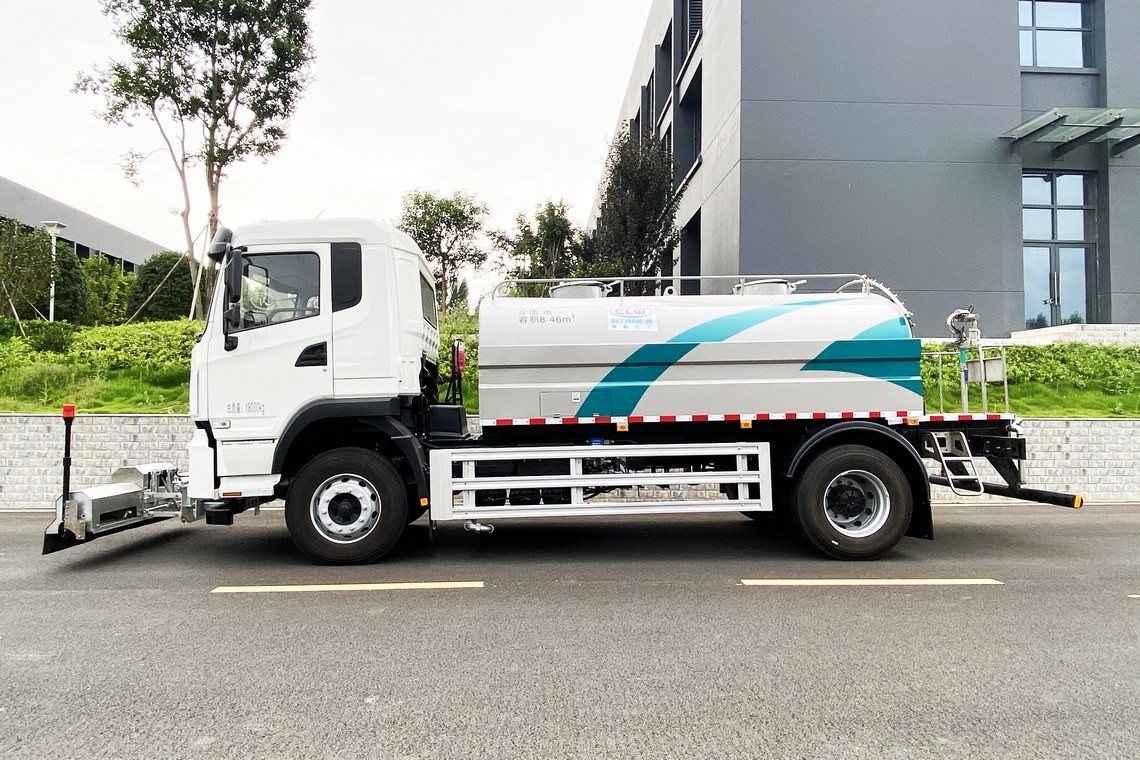 比亚迪T8纯电动路面清洗车