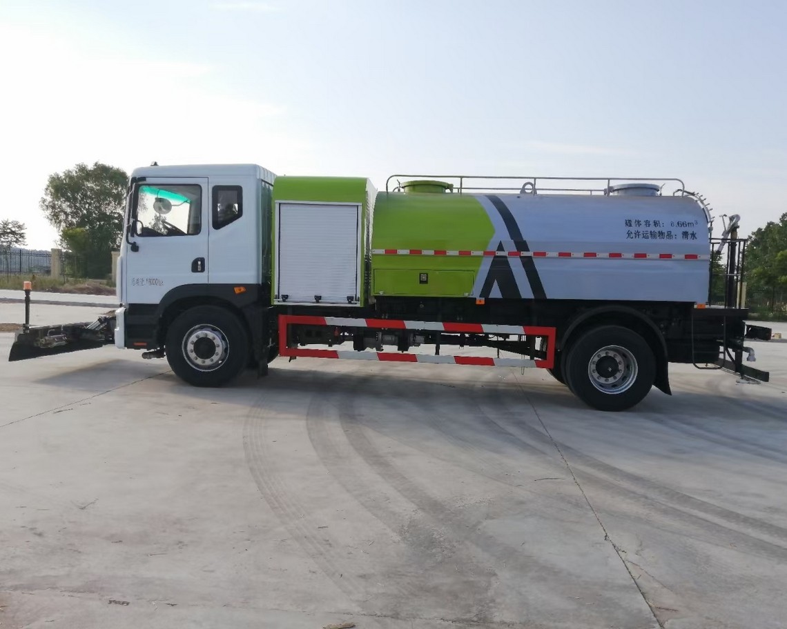 18吨东风纯电动路面清洗车