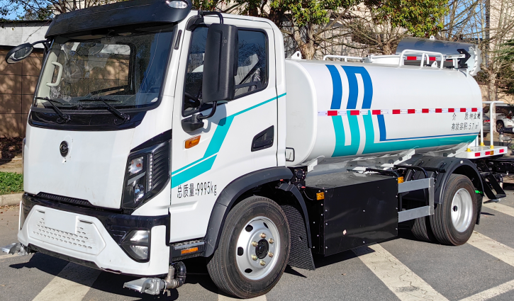 10t纯电动多功能抑尘车