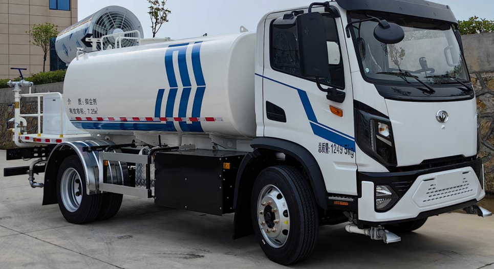 12t纯电动多功能抑尘车