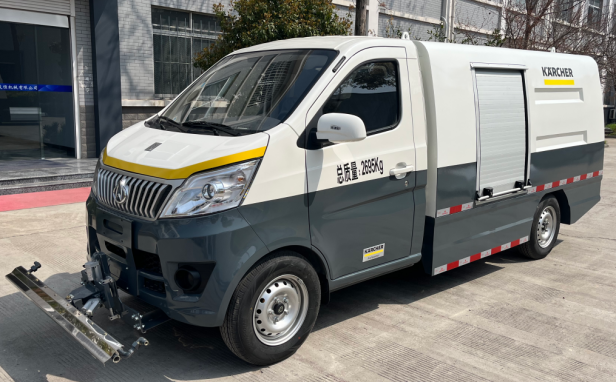 2.7t纯电动路面养护车 长安