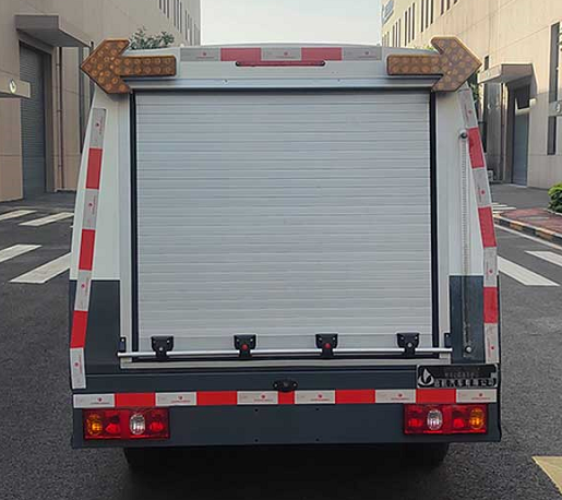 2.7t纯电动路面养护车 长安