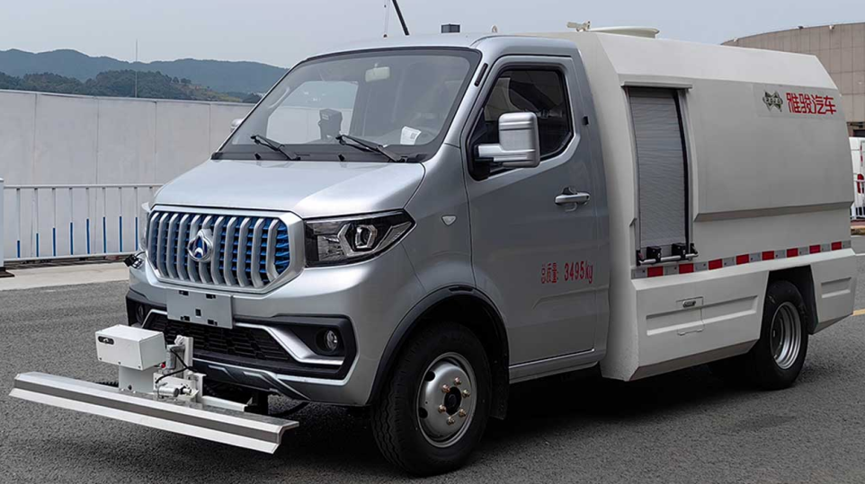 3.5t纯电动路面养护车 长安