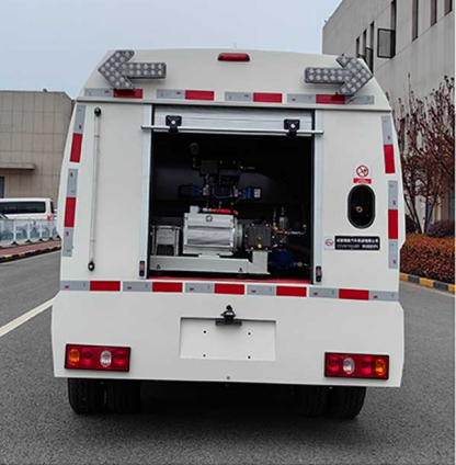 3.5t纯电动路面养护车 长安