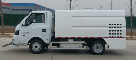 4.5t纯电动路面养护车简介 东风途逸
