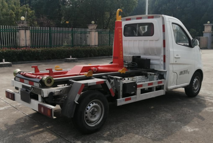 2.7t纯电动车厢可卸式垃圾车