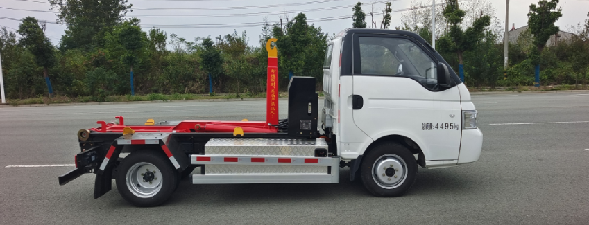 4.5t纯电动车厢可卸式垃圾车