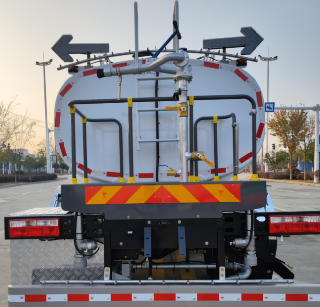 18t纯电动清洗车