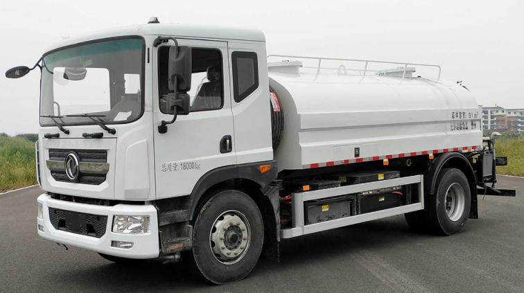 18t纯电动洒水车