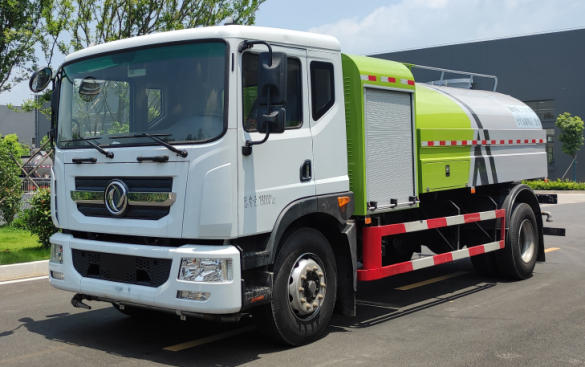 18t纯电动洒水车