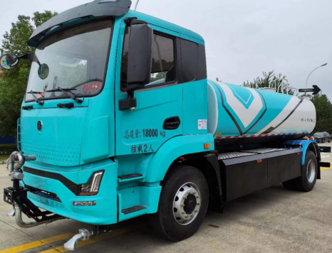 18t纯电动洒水车