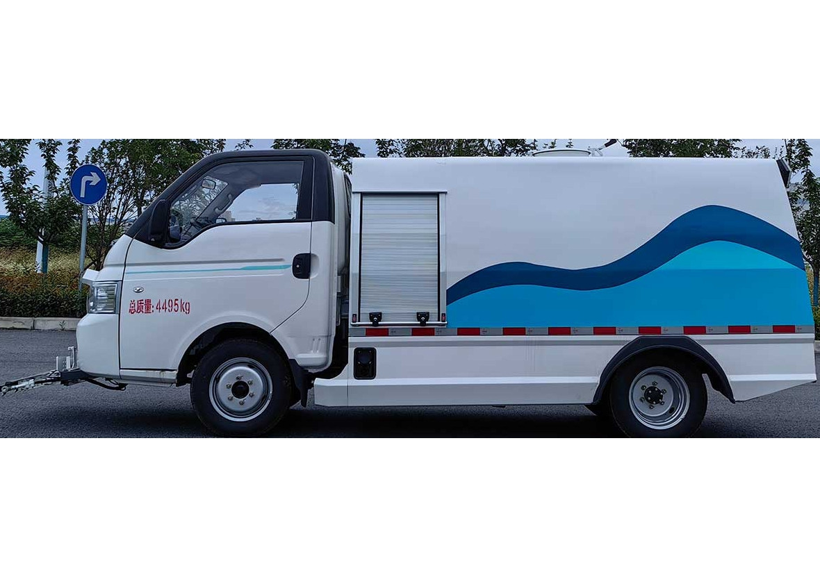4.5T纯电动路面养护车 程力