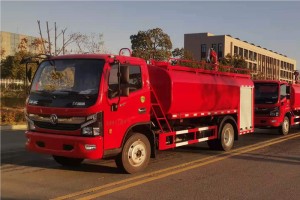 7吨单排大多利卡消防洒水车