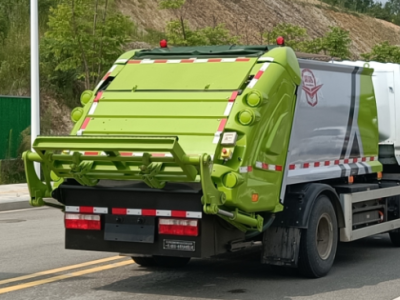 9t纯电动压缩垃圾车