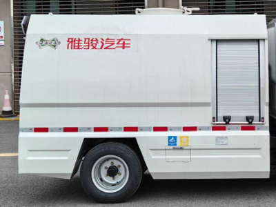 3.5t纯电动路面养护车 长安