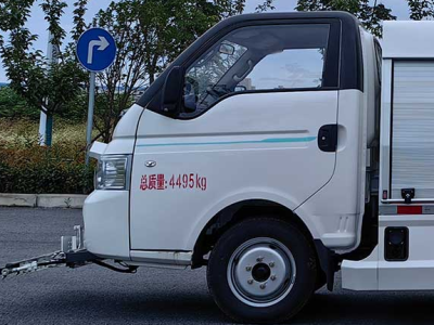 4.5T纯电动路面养护车 程力