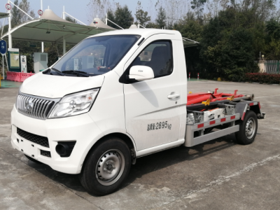 2.7t纯电动车厢可卸式垃圾车