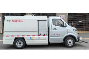 3.5t纯电动路面养护车 长安