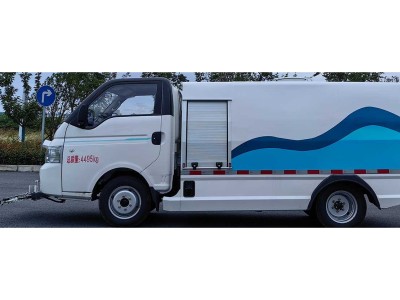 4.5T纯电动路面养护车 程力